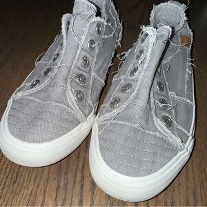 Stylish Gray Women’s Blowfish Shoes Gray